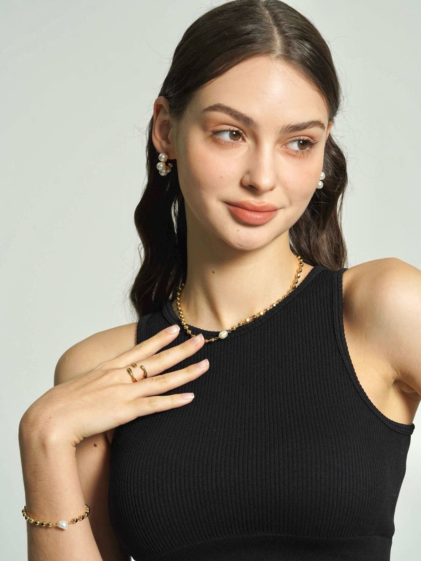 Beaded Necklace with Pearl