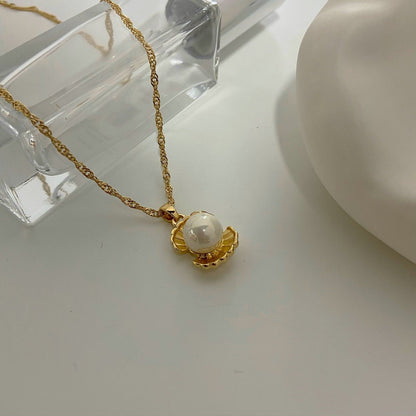 Pearl Pendant Necklace