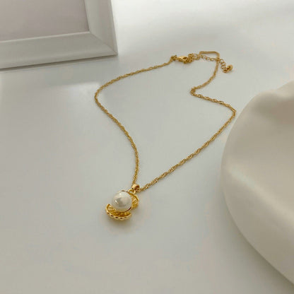 Pearl Pendant Necklace