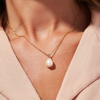 Tiny Pearl Necklace